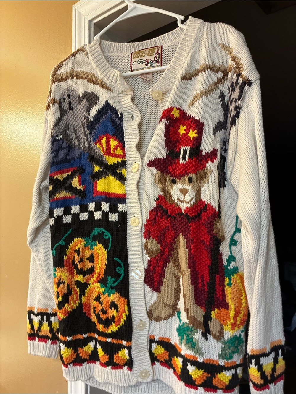 Novelty Halloween Teddy Knit Cardigan Jacket - White Multi. Vintage
